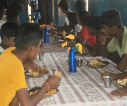Service at Anpu Illam Children Home in Oddusuddan